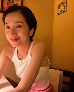 Emi Kurara Most Liked Photos and Posts