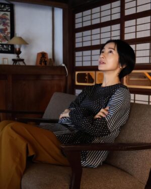 Emi Kurara Instagram - .
🍊♨︎

#リビングの松永さん 
#絶賛撮影中