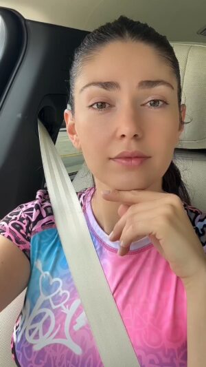 Emilia Ares Instagram - For my speed listeners, do you feel emotionally connected to the characters of the books you speed read or do you those deep emotional character connections take a slower listening time? Do you speed listen for cognitive stimulation or to focus purely on plot
#audiobooks #readersofinstagram #speedreading #bookstagram