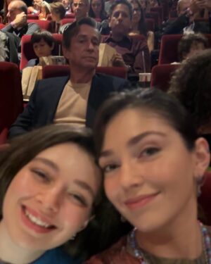 Emilia Ares Instagram - such a funny, feel good holiday movie ❄️thanks Kurt and Kelly for having us by  #emiliaares #sozi #holidaytwist
