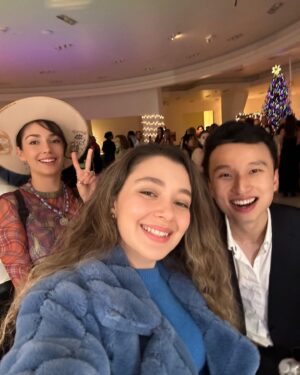 Emilia Ares Instagram - such a funny, feel good holiday movie ❄️thanks Kurt and Kelly for having us by  #emiliaares #sozi #holidaytwist