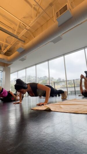 Emilia Ares Instagram - Do this CORE sequence three times through with me and let me know your thoughts. I’ve decreased the amount of time to spend in the gym to only two days a week and have added one day of hiking, which has made me so much happier all around. I also try to throw in one day of Pilates, but sometimes it doesn’t work out. What’s your favorite way to stay moving? Mine is going on walks with loved ones. #coreworkout #movemoreathome #walkforhealth