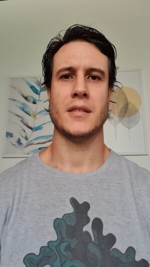 Emiliano D'Ávila Instagram - Resposta à última live feita por @khalilhana , sobre veganismo.

@sociedadevegetariana 
@segundasemcarne 
@fabiochaves 

#veganismo #vegano #vegetarianismo #vegetariano #direitosanimais #direitodosanimais #meioambiente