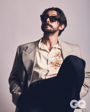 Emiliano Zurita Instagram - Gracias al increíble equipo de @gqmexico por estas fotits 💥👽

Fotografía: Diego Bigolin - @diego.bigolin
Estilismo: Ruth Buendia - @ruthbuendiap
Grooming: Luz Gonzalez- @luzgonzalezvg
Arte:
Jos Nolasco - @tucelyn
Ignacio de la Serna - @ignaciodelasernar
Anaceci Avilez - @anace_alo
