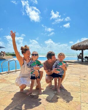 Emílio Dantas Instagram - Nesse último fim de semana fomos conhecer o @beachpark e @beachparkresorts .
Há um tempo que desejávamos conhecer essa delícia de lugar e foi tudoooo !!!
Desde a hospedagem até a diversão infinita desse lugar mágico.
As crianças amaram e nós tbm!!
Voltamos recarregados.
Gracias