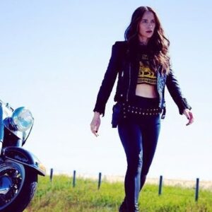 Emily Andras Instagram - Teamwork makes the Dreamwork 🤠: from @ctv_pr: “WynonnaEarp receives an incredible 11 #CdnScreenAwards nominations, including Best Lead Actress, Drama Series for Melanie Scrofano, Best Supporting Actor, Drama for Tim Rozon, and Best Writing, Drama Series for Emily Andras.” #wynonnaearp

If you gotta go, go out on top.
