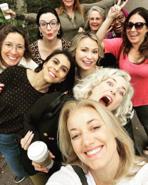 Emily Andras Instagram - Incredible weekend with some truly inspiring people. It was one helluva fun green room. Thank you also to all the fans for your warmth and grace…you make the jump over the pond that much sweeter. 🇬🇧 And to @fanfusionuk… you’re the best, let’s do it again some time!!