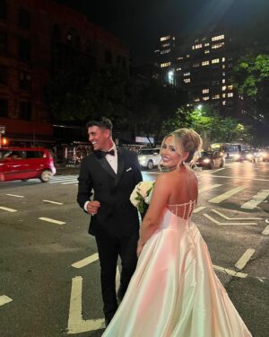 Emily Barker Instagram - Quick trip to NYC 🇺🇸 to celebrate the most stunning wedding with all of our bestest mates ❤️🫶🏼