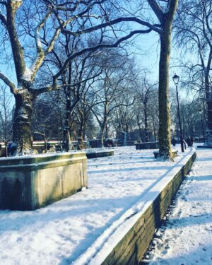 Emily Berrington Instagram - On this day last year.... ☀️ ❄️🤷‍♀️