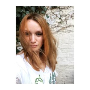 Emily Berrington Instagram - 🍂 🦊 🥮
@joshwoodcolour @jamesgouldcolour (minutes before running full pelt to the bus stop)