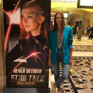 Emily Coutts Instagram - Endings are always hard but it’s been one hell of a ride 🚀 thank you to all of the fans who made the last few years so incredible. Thanks for welcoming us and the show into your universe. #StarTrekDiscovery #Detmer