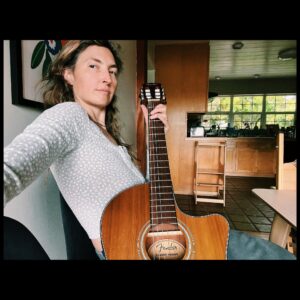 Emily Kokal Instagram - Been wanting to play nylon strings again, 
feels even better than I remembered. 

Thanks always @matthewfarrar @fender