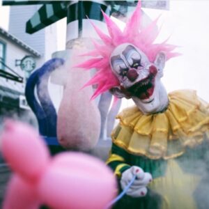 Emily Serpico Instagram - Spike 🗯 Killer Klown 
Sculpted by @docfx13 painted and haired by me #killerklownsfromouterspace #killerklowns #hhn28 
Photographed by @carriereveles