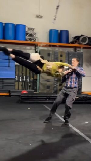 Emily Tung Instagram - Spent a lot of time this season working on rigging, pulling, and testing out wire gags. Here’s some snippets from training 😎
.
.
.
.
#stunts #stunttraining #rigging #stuntwoman #stuntman #stuntperformer #wirework #stuntpoc #riggingteam #stuntlisting #stuntdouble #actionfilm #climbingsutraharness #stuntperformer