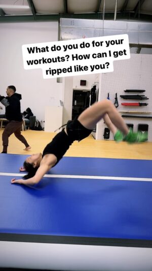 Emily Tung Instagram - When stunt people get asked by non stunt people if they can train with you 😂😂 I mean do you even Taco? 
🎥 @ilyanastunts 
.
.
.
.
#stunttraining #stuntlife @jamovementatl #stuntperformer #stunts #stuntpoc #wrecks #stuntgirl #stuntwoman #stuntman #martialarts #wushu #shaolin #kickup #kipup #taco #rubberband #gymnastics #acrobat #shaolinkungfu #stuntdouble #bgirl #breakdancer #funnyvideos #workout #circus #parkour #stuntpoc #gymrat #gymtime #flexiblegirl