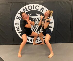 Emily Whitmire Instagram - Back on the mat! Let’s get weird 🤓 #syndicate #mma #lasvegas #wmma #postsurgery #ufc #grateful