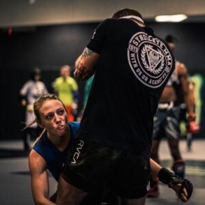 Emily Whitmire Instagram - Finally feeling healthy and ready to get the new year started! I’ve been training around a knee injury the last few weeks. So I’m excited to get the week started on a good note

📸 @zanevskiydaniil 

#mma #ufc #lasvegas #syndicate #training