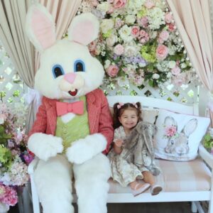Emily Wilson Instagram - Happy Easter from the Easter Bunny’s #1 fan! 🐰