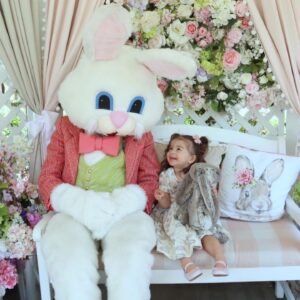 Emily Wilson Instagram - Happy Easter from the Easter Bunny’s #1 fan! 🐰