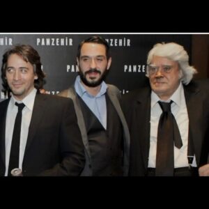 Emir Benderlioğlu Instagram - Dünyanın en yakışıklı, karizmatik, bilge ve espirili adamı...Senin gibi büyük bir insanla vatandaş olmak bile çok büyük bir şansken, seni bizzat tanımış, beraber çalışmış, senden ders almış, samimi duygularla sohbet etmiş olma ayrıcalığını yaşadım...derin üzüntümü bu düşünceyle bastırmaya çalışıyorum..gittiğine hala inanamıyorum,,Nurlar içinde uyu..Hepimizin başı sağolsun...#cüneytarkın