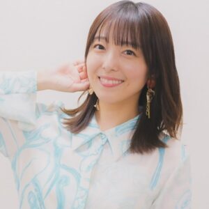 Emiri Kato Instagram - 大室家の舞台挨拶！

大ぶりピアスが可愛い
左右違うデザイン！