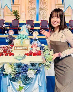 Emiri Kato Instagram - 本日でグラブル10周年！
おめでとうございます！！

本当にあっという間の10年で、今もこうして私の熱は上がり続けている…！
この先のグラブルも楽しみ✨

るみるみと、推しぬいショット📸🐚