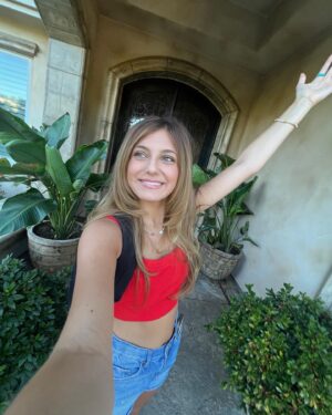 Emma Berman Instagram - Sophomore 🫶

#backtoschool#sophomore#sophomoreyear#highschool#newschoolyear#emmaberman#endofsummer#schooldays#schoolready#firstdayofschool#schoolspirit#firstday#letsgo#10thgrade