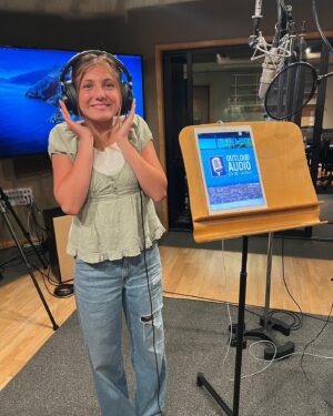 Emma Berman Instagram - paws out claws out 😽

#SuperKitties#Ginny#outloud#recordingstudio#animatedseries#vobooth#disneyjr#disneyplus#disneychanel#disneyfamily#voicerecording#voicing#vo#emmaberman#animation#singingrole#voiceacting#voiceactors#voiceoveractors#disneykids#disneyshows#preschoolshow