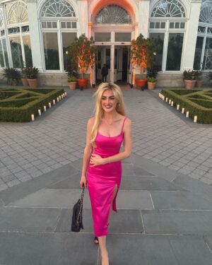Emma Holzer Instagram - a lil garden gala 💗