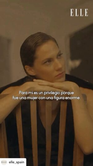 Emma Kathleen Hepburn Ferrer Instagram - @ekhferrer pintora, ex bailarina y modelo, nos habla de su amor por el arte y desvela algunos secretos de su abuela, la inolvidable Audrey Hepburn.

Puedes ver la entrevista completa en el link de nuestra bio ✨

Entrevista: Eduardo Verbo 
Fotografía: @darioaranyo
Estilismo: @sylviamontoliuelle
Maquillaje y Peluquería: @pedrocedeno1
Vídeo y Edición: @ns.photographers 
✨
@elle_spain