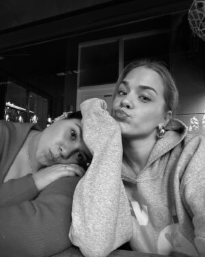 Emma Keuven Instagram - zussenliefde 💌💌