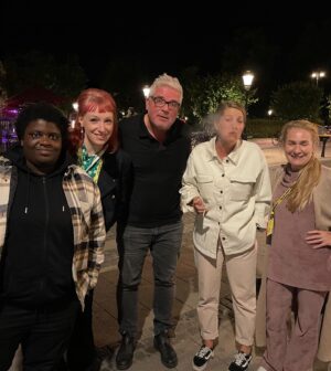Emma Knyckare Instagram - Tack @lundcomedy för detta året. 
@josefinitoz och @petrinasolange testade sina soloshower som skall ut på vägarna , det var toppen , skaffa biljett om du inte redan har. Jag och @ina_garten fick tramsa på Grand slam finalen som var kanon och @lantz68 var i vanlig ordning det mest bedårande på denna jord.