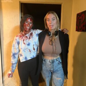 Emma Pasarow Instagram - Turns out I love horror 
 
And I love love loooove @kickstartmyheartthemovie @dreamsdefylogic @thatcooper @sadie.eve @thecybills @thoughtfulmisfit @joshmabie @ilyanastunts @allie.schultz @raemontgomeryscott