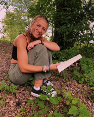 Emma Rayne Lyle Instagram - me reading in nature :p
