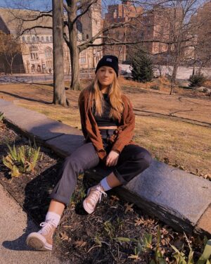 Emma Rayne Lyle Instagram - fun fact: these were taken in front of Alexander Hamilton’s house