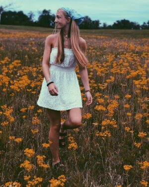 Emma Rayne Lyle Instagram - everywhere i go, everything i do, everywhere i am, there has to be love. life is too short for anything negative.