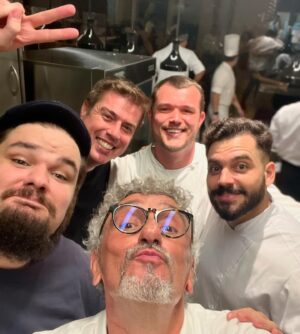 Emmanuel Bassoleil Instagram - O BRASIL É GAÚCHO .. 
Uma noite de Sucesso em pró das vítimas do Rio Grande do Sul 🙏
Juntos somos mais fortes 👨‍🍳
@dalvaedito 
@alexatala 
@manubuffara 
@tuca.mezzomo 
@fredcaffarena 
@robertasudbrack 
@orubenscatarina 
@manuelleferraz 
@rodrigomocoto 
@telmashiraishi 
@arricoser 
@felipebronze 
@lbassoleil 
@naia_wasi 
@vanessarika_ 
@rafael_aokii 
@erickjacquin 
#riograndedosul #sosriograndedosul #somostodosgauchos
