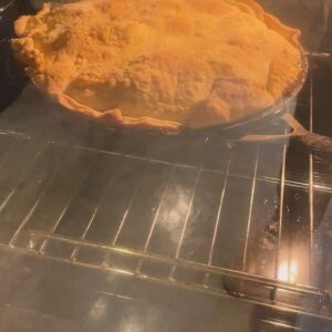 Emmanuel Bassoleil Instagram - Como foi o seu domingo ? 
O nosso foi assim .. 
Carnes   muitos e muitos legumes e tarte tartin pra finalizar. 
Assistindo #eurocopa (com vitória da #espanha🇪🇸 ) e agora #copaamerica com a vitória de ?  Vamos ver agora . 
Tá curtindo pra quem ? 
Bom final de domingo e bom jogo pra #argentina e #columbia 
@danielacutait @pedro_h_diniz_ @lbassoleil 
#tartetatin