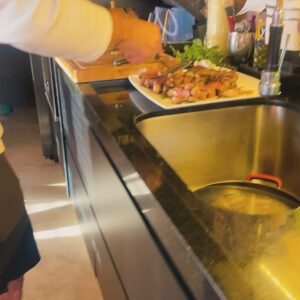 Emmanuel Bassoleil Instagram - Como foi o seu domingo ? 
O nosso foi assim .. 
Carnes   muitos e muitos legumes e tarte tartin pra finalizar. 
Assistindo #eurocopa (com vitória da #espanha🇪🇸 ) e agora #copaamerica com a vitória de ?  Vamos ver agora . 
Tá curtindo pra quem ? 
Bom final de domingo e bom jogo pra #argentina e #columbia 
@danielacutait @pedro_h_diniz_ @lbassoleil 
#tartetatin