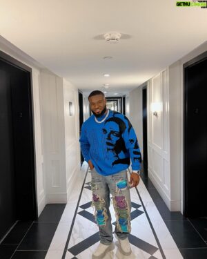 Emmanuel Igboke Instagram - Psalm 147:3 😇💙

May this month of May make us stronger &  favour us all Amen ❤️