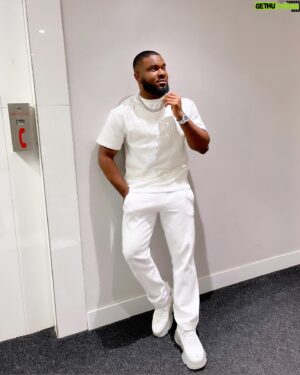 Emmanuel Igboke Instagram - Each day is an opportunity to try again. Don’t stop until you’re proud.

#nigerian #fyp #gratitude 

📸 : @meezmide