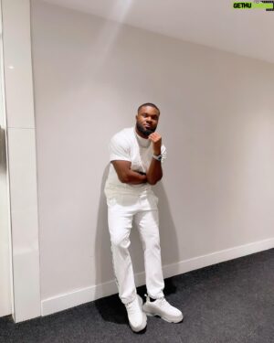 Emmanuel Igboke Instagram - Each day is an opportunity to try again. Don’t stop until you’re proud.

#nigerian #fyp #gratitude 

📸 : @meezmide