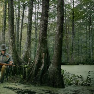 Emmanuel Lubezki Instagram - Some of the images from the Lavazza Calendar 2022.    A few seconds after Ben Harper started playing his slide guitar, the frogs, birds, and all critters started singing — as if the harmonics of his strings had invited them to join and vibrate together.
We all got goosebumps.  Artists:   @benharper @sonitalizadeh @mitty @shamellbell @shilpay @saype_artiste 
Thanks to:
 #francescalavazza 
@lavazzaofficial @armandotestaspa @theproducerstv @parkpicturesny @kousidonis @jackiebisbee @lauren_strogoff @jessicaschaefer_ @annmurph @aleccume #Danielvoll @bretlama
  @mark.d.harris
 @benlechevallier
 @kevin_lavallade
 @_dfactory
 @paulnicklen
 @SeaLegacy
 @c.a.n.c.i.n.o
 @jessica_margolis
 @theliftmx
 @kananfilms
 @losinggroundseries
 @laurie_devine7
 @grainla
 @prisca_wille
 @shaynamfrederick
 @glossnewyork
@archerjoel @chichiemb79 

  
Our world is fragile, beautiful. Sometimes we forget. This edition highlights six artists and activists who are committed to change. My process begins in dialogue. How do you want to be photographed and where? My job is to translate their vision into images. Each image contains a personal secret, an evocation.
Our locations across America were impacted by climate change. The shoots exposed us to alarming realities: glacial lakes that disappeared overnight, roads hot enough to melt tires. It made me terribly aware of how desperately we need the voices of these activists. Their work challenges us, creates community, makes us readier for the world’s beauty, stronger against its dangers. It is our duty as artists, as creators, as businesses, to bring these truths to the forefront and address them. And to celebrate those working for change, and to join them, as Ben Harper sings — with our own two hands.
Thank you, Lavazza, for inviting me on this journey.