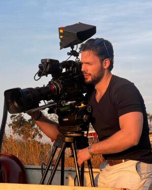 Emmanuel Palomares Instagram - 🎥Trabajando 🎬