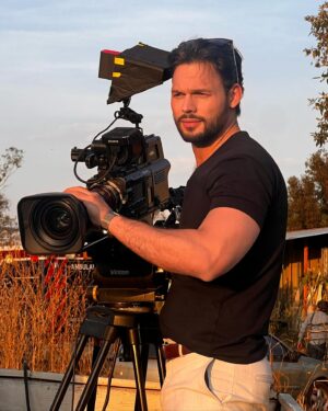 Emmanuel Palomares Instagram - 🎥Trabajando 🎬