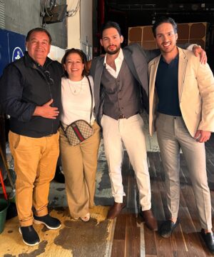 Emmanuel Palomares Instagram - 📸🥸🎬💌🤙🏽🤩