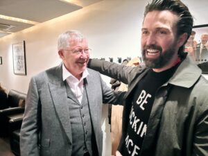 Emmett Scanlan Instagram - Today I met two of the very best at what they do. Today I was in the presence of absolute legends & personal heroes. And while I gushed over them asking for a photo, they gushed over #KIN asking for season 3. 
🤯 

To the staff at Old Trafford you have always been great to me over the years, but today was something very special. Love to yis all…🙏🏻 #ManUnited @giseleschmidtofficial