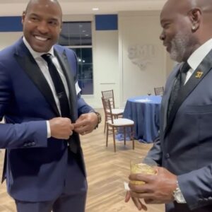 Emmitt Smith Instagram - On Friday, I had the honor of receiving the PwC Doak Walker Legends Award alongside Ollie Gordon, star running back of Oklahoma State. 
 
In remembrance of Doak Walker, Heisman Trophy winner and 3x All-American at SMU— to honor the nation’s most outstanding collegiate running back for accomplishments both on and off the field. 

Thank you to the @doakwalkeraward selection committee and @smudallas, it was an honor and privilege.  🙏🏿