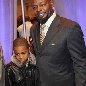 Emmitt Smith Instagram - To share a birthday with my eldest son. Happy Birthday EJ, continue to put in the work and be you. May God bless you and enjoy this lap around the sun. 🎈