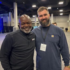 Emmitt Smith Instagram - All smiles in the desert 🏜️
#SBLVIII